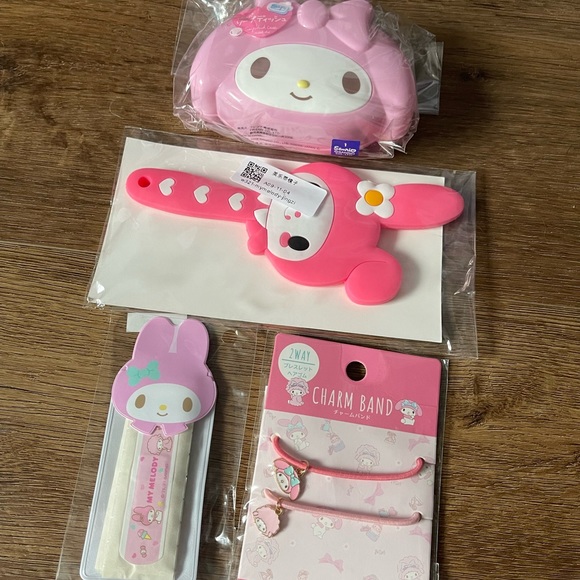MY MELODY-NWT Fun Beauty Bundle - Picture 9 of 13
